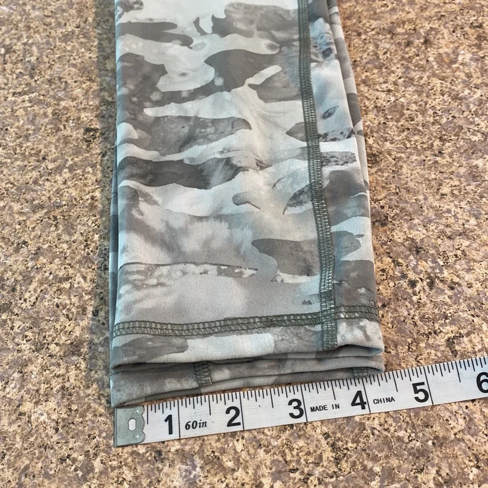 NWT RBX Capri Length Active Camo Legging High Waisted S/P